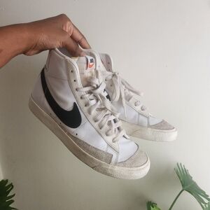 Nike blazers size 8.5